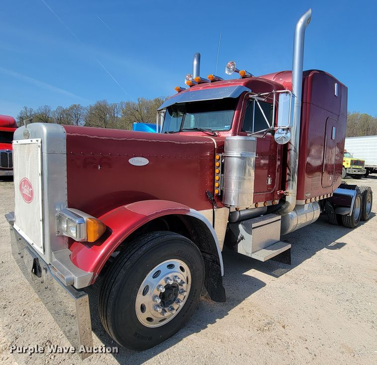 image for item IV9012 1999 Peterbilt 379  semi truck