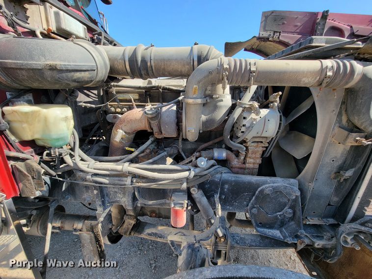 image for item IV9012 1999 Peterbilt 379  semi truck