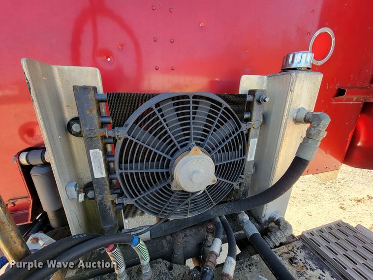 image for item IV9012 1999 Peterbilt 379  semi truck