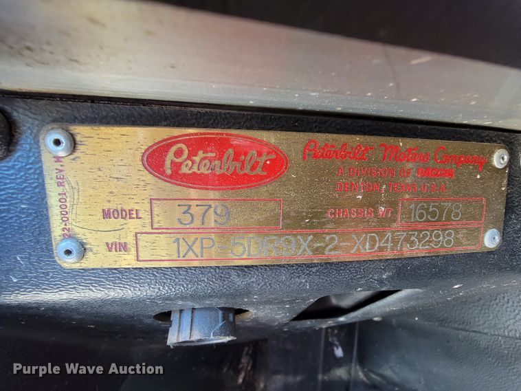 image for item IV9012 1999 Peterbilt 379  semi truck