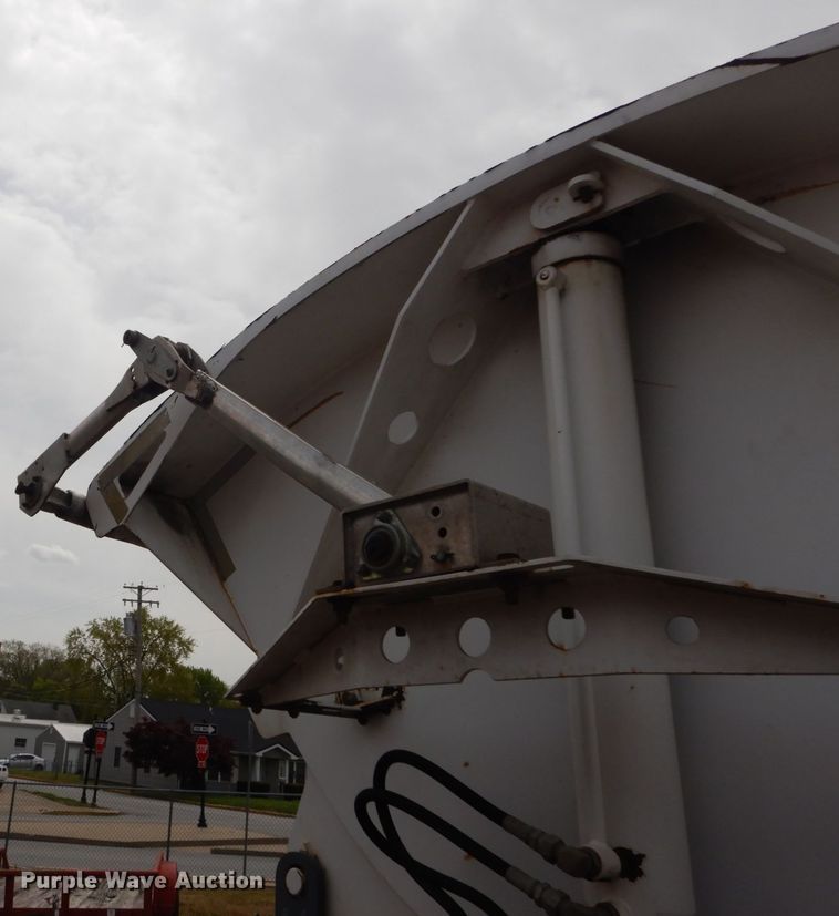 image for item IY9685 2003 Smith Co  side dump trailer