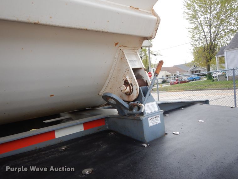 image for item IY9685 2003 Smith Co  side dump trailer