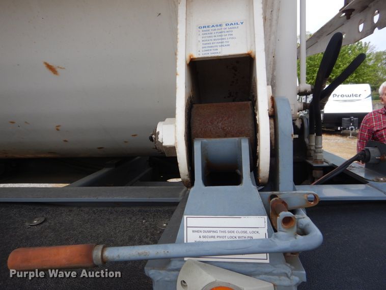 image for item IY9685 2003 Smith Co  side dump trailer