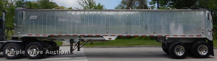 image for item IY9712 2007 East  end dump trailer