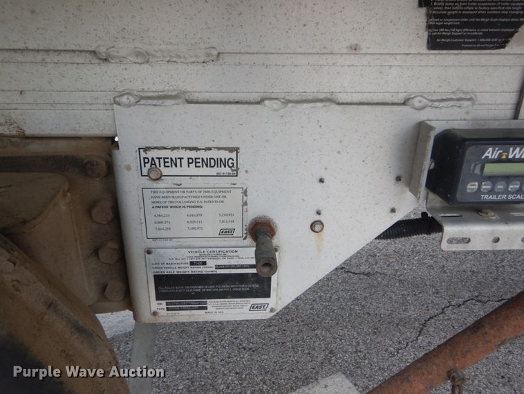 image for item IY9712 2007 East  end dump trailer