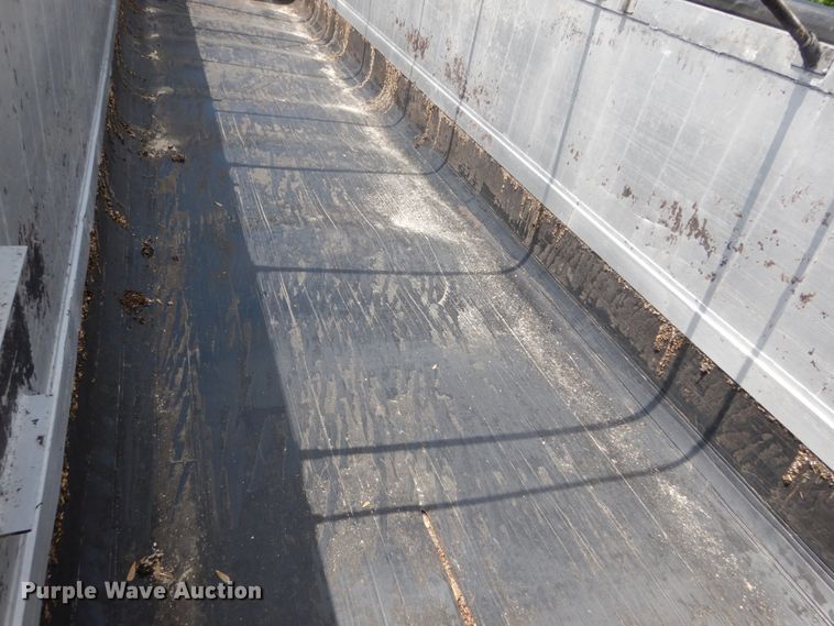 image for item IY9712 2007 East  end dump trailer