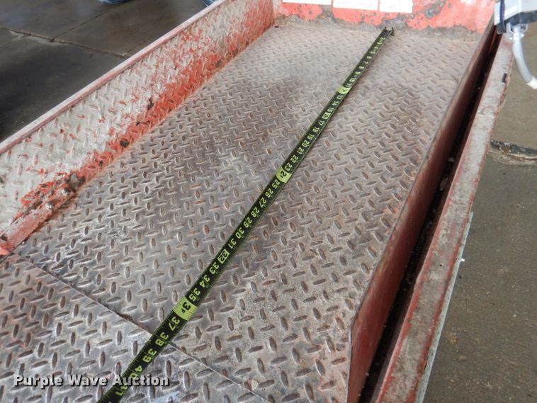 image for item DA5284 2006 Skyjack SJIII 3219  scissor lift