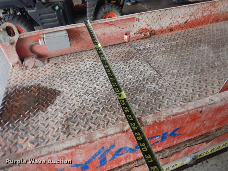 image for item DA5284 2006 Skyjack SJIII 3219  scissor lift