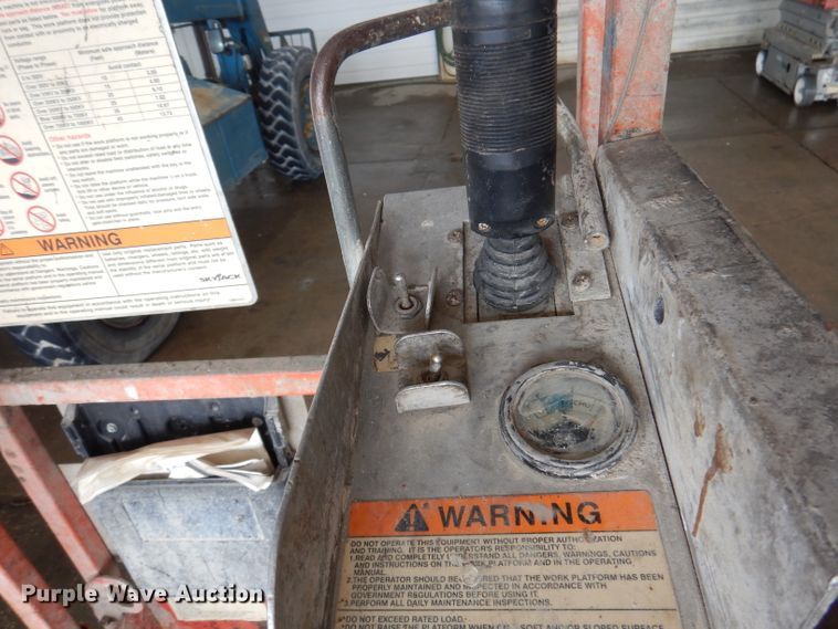image for item DA5284 2006 Skyjack SJIII 3219  scissor lift