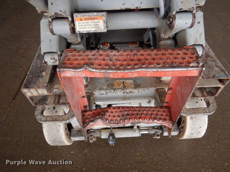 image for item DA5284 2006 Skyjack SJIII 3219  scissor lift