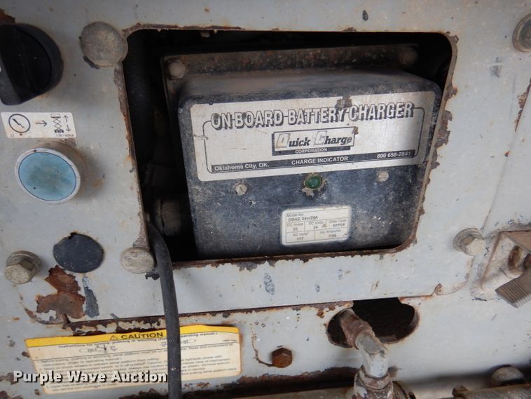 image for item DA5284 2006 Skyjack SJIII 3219  scissor lift