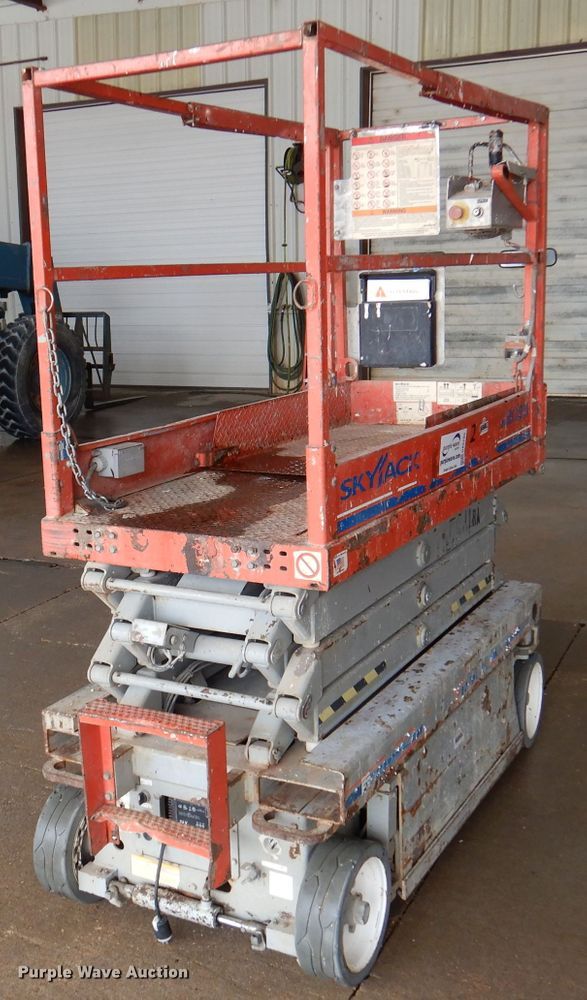 image for item DA5285 2008 Skyjack SJIII 3219  scissor lift