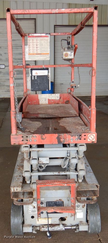 image for item DA5285 2008 Skyjack SJIII 3219  scissor lift