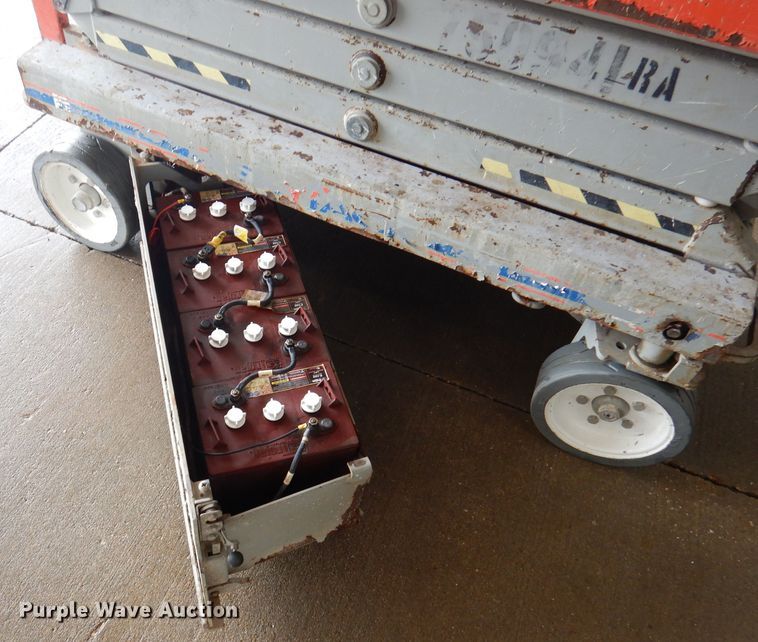 image for item DA5285 2008 Skyjack SJIII 3219  scissor lift