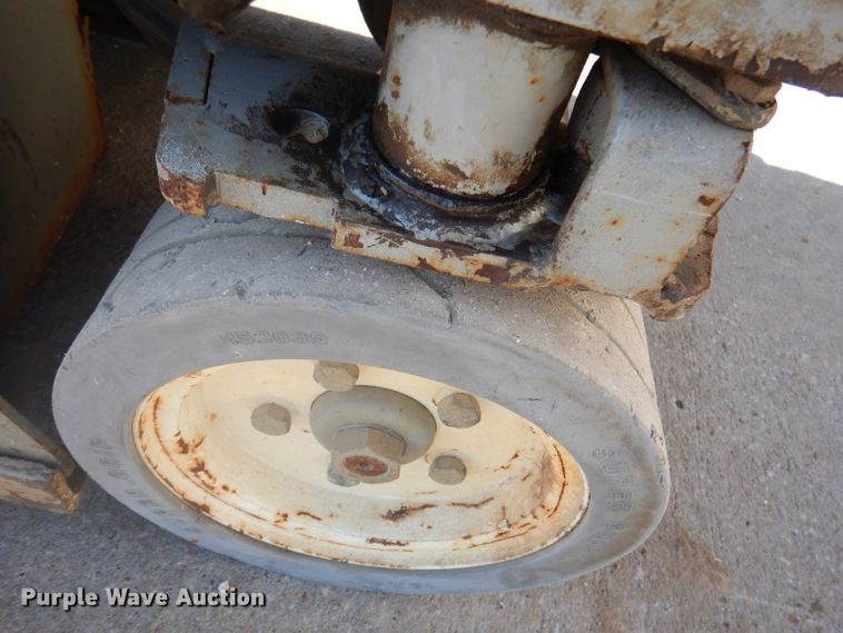 image for item DA5288 2007 Skyjack SJIII 3219  scissor lift