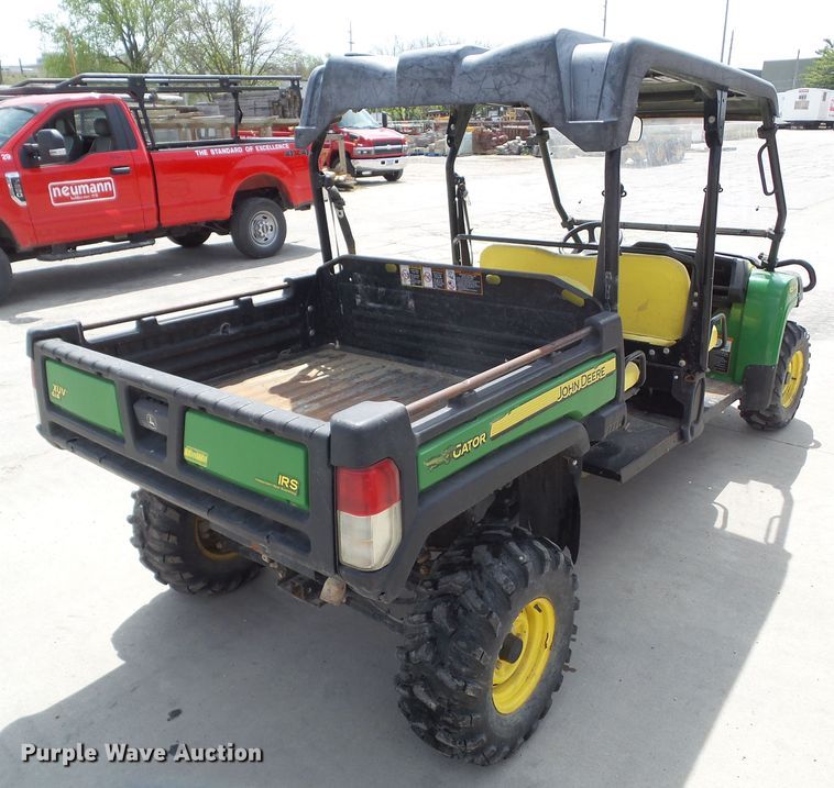 image for item DA7108 2013 John Deere 825i S4  utility vehicle