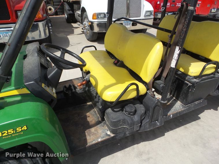 image for item DA7108 2013 John Deere 825i S4  utility vehicle