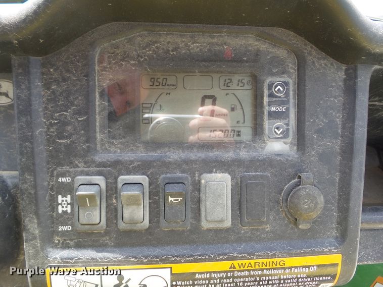 image for item DA7108 2013 John Deere 825i S4  utility vehicle