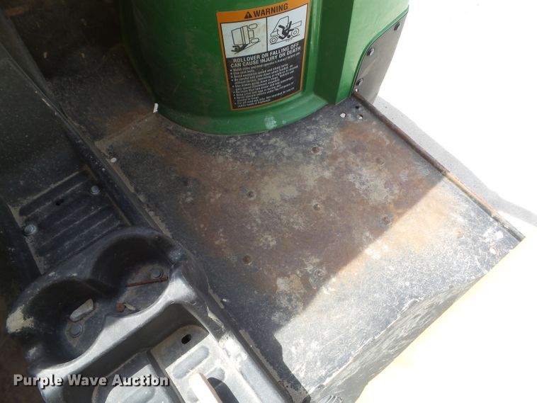 image for item DA7108 2013 John Deere 825i S4  utility vehicle