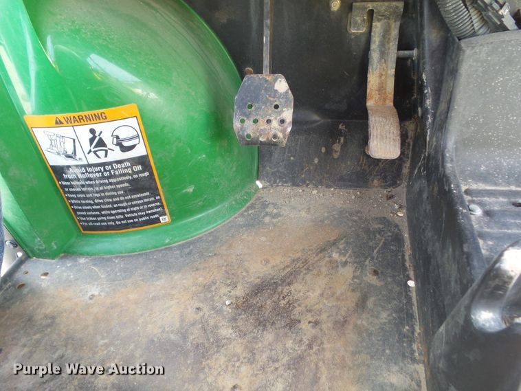 image for item DA7108 2013 John Deere 825i S4  utility vehicle