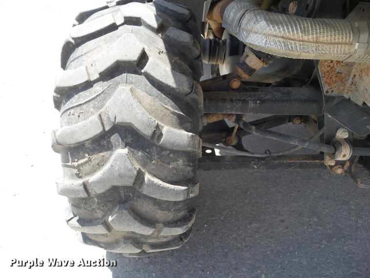 image for item DA7108 2013 John Deere 825i S4  utility vehicle