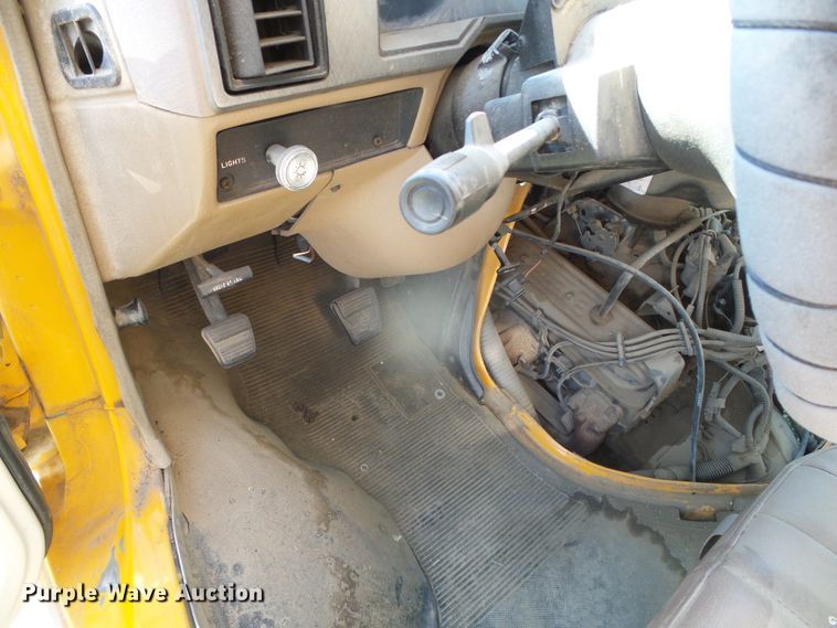 image for item DI5594 1996 Chevrolet G30  school bus