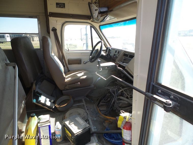 image for item DI5594 1996 Chevrolet G30  school bus