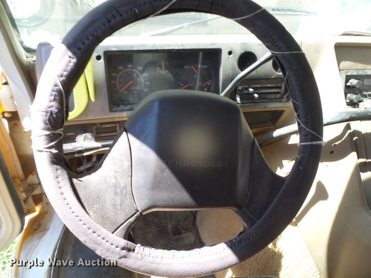 image for item DI5595 1996 Chevrolet G30  school bus