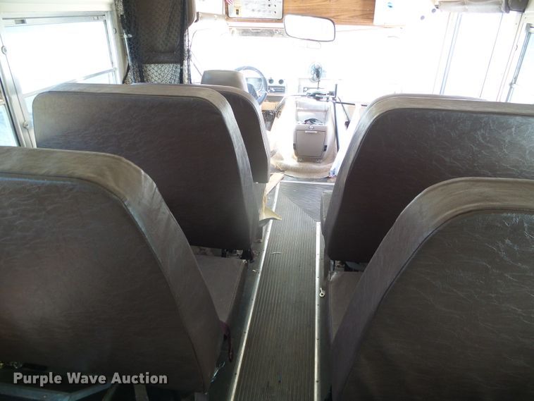 image for item DI5595 1996 Chevrolet G30  school bus