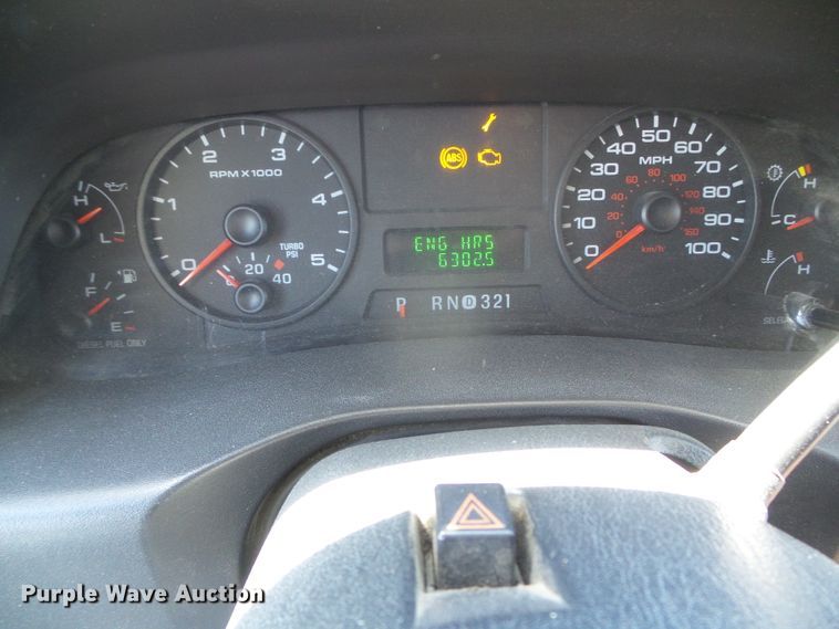 image for item DI5596 2006 Ford F550 Super Duty  shuttle bus