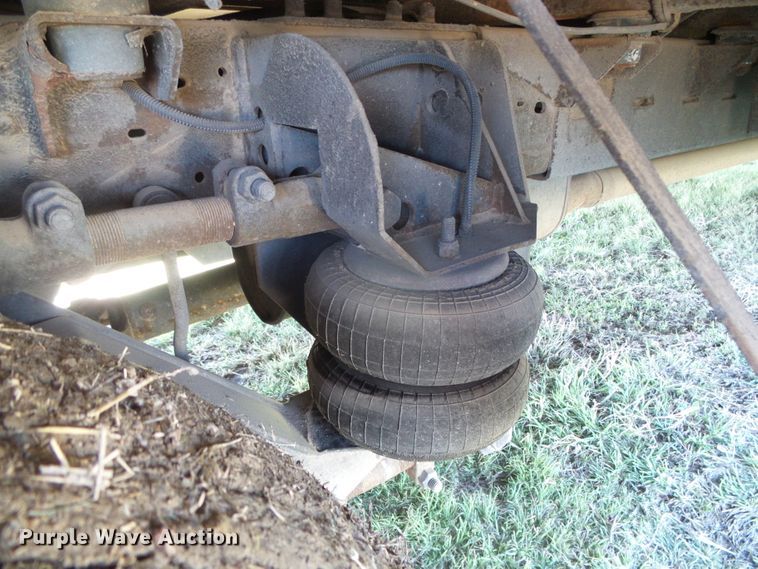 image for item DI5596 2006 Ford F550 Super Duty  shuttle bus