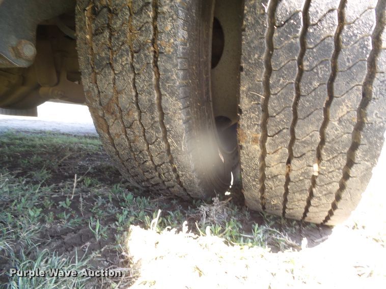 image for item DI5596 2006 Ford F550 Super Duty  shuttle bus