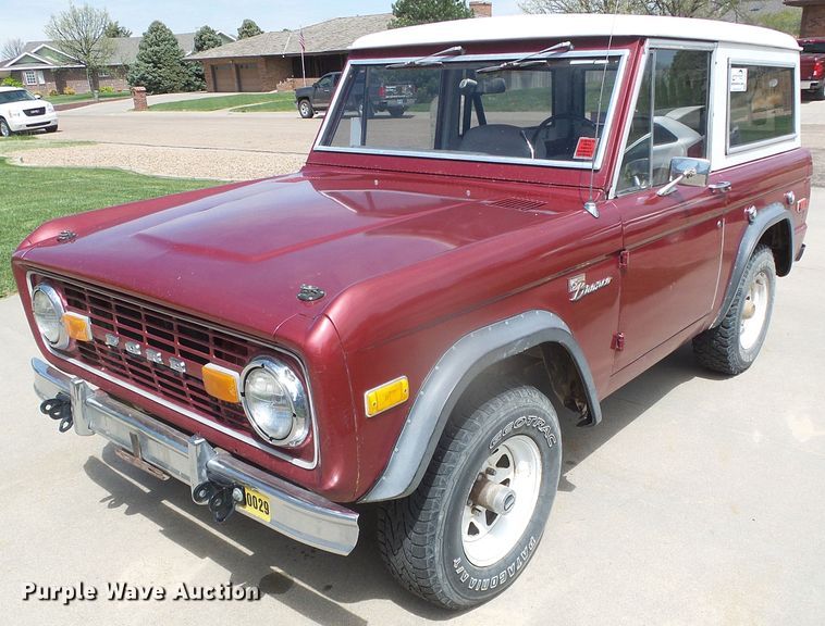 image for item DI5597 1976 Ford Bronco  SUV
