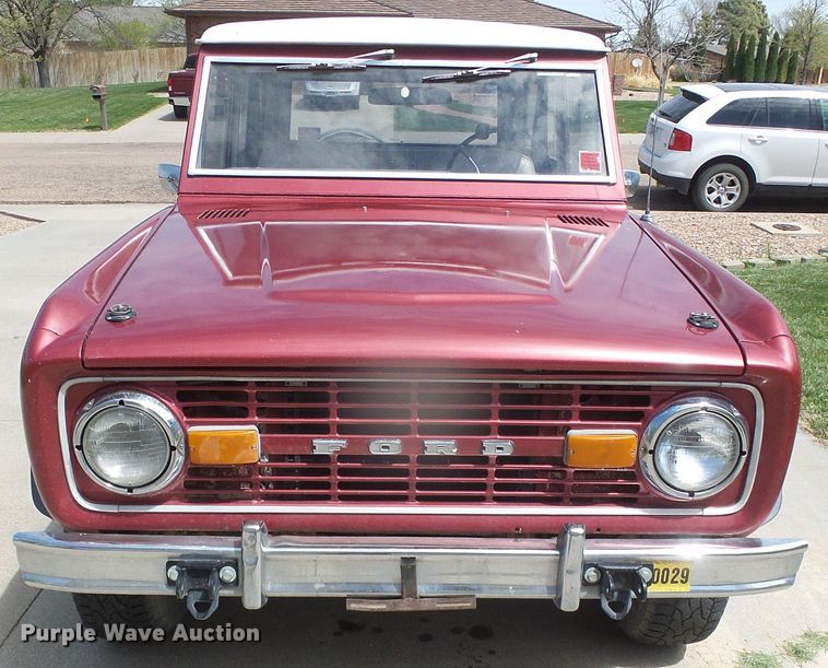 image for item DI5597 1976 Ford Bronco  SUV