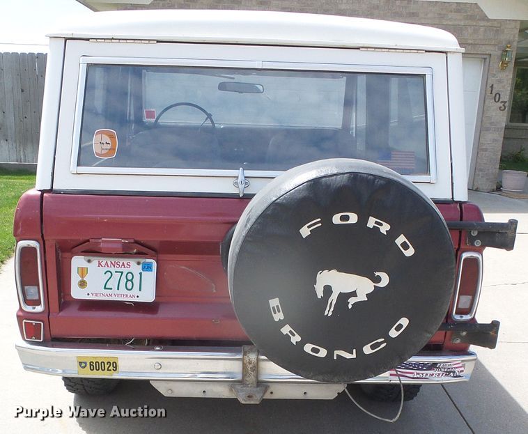 image for item DI5597 1976 Ford Bronco  SUV