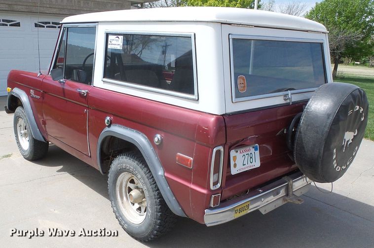 image for item DI5597 1976 Ford Bronco  SUV