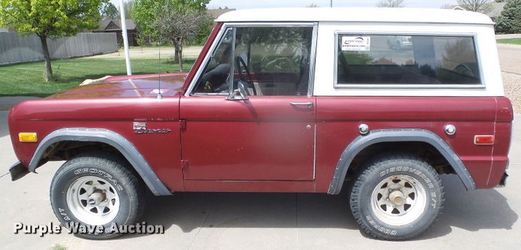 image for item DI5597 1976 Ford Bronco  SUV