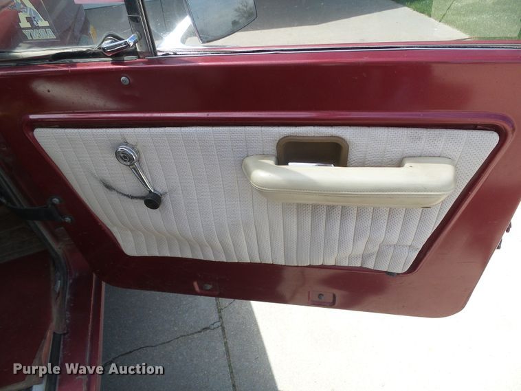 image for item DI5597 1976 Ford Bronco  SUV