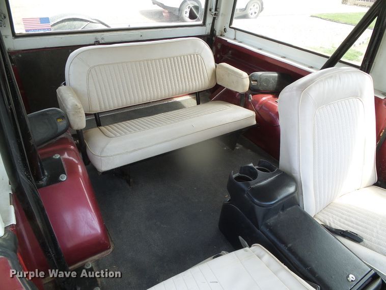 image for item DI5597 1976 Ford Bronco  SUV