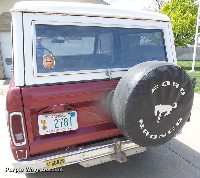 image for item DI5597 1976 Ford Bronco  SUV