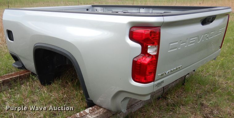 image for item DI6522 2020 Chevrolet Silverado LT pickup truck bed