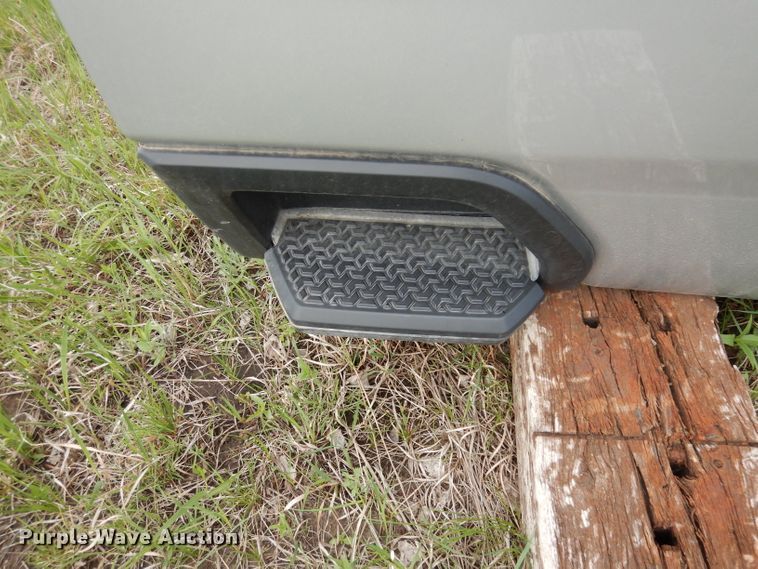 image for item DI6522 2020 Chevrolet Silverado LT pickup truck bed