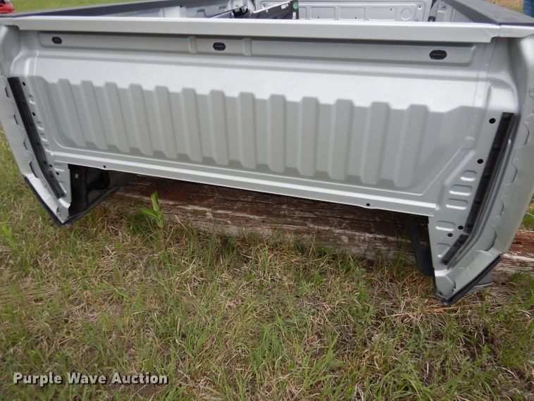 image for item DI6522 2020 Chevrolet Silverado LT pickup truck bed