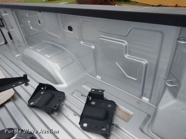 image for item DI6522 2020 Chevrolet Silverado LT pickup truck bed