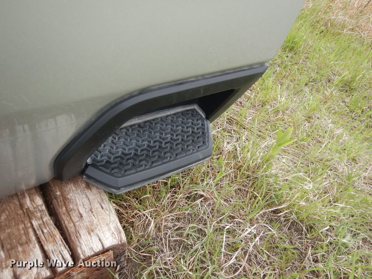 image for item DI6522 2020 Chevrolet Silverado LT pickup truck bed