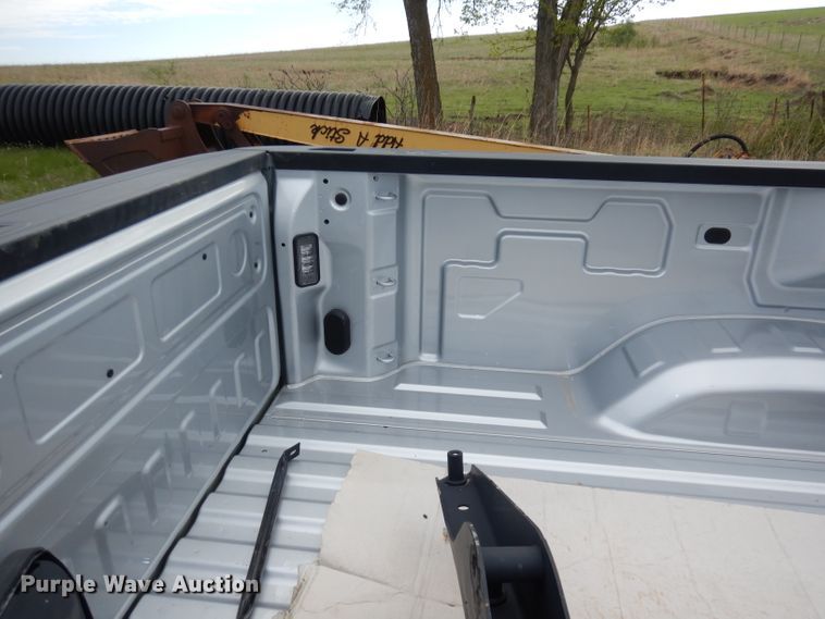 image for item DI6522 2020 Chevrolet Silverado LT pickup truck bed