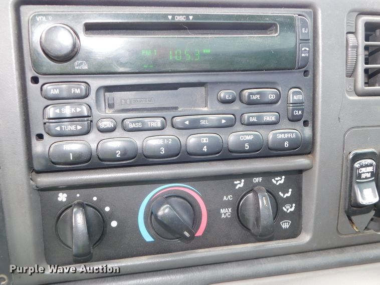 image for item DJ5985 2004 Ford F650 Super Duty XLT  rollback truck