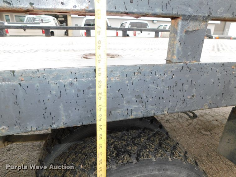 image for item DJ5985 2004 Ford F650 Super Duty XLT  rollback truck