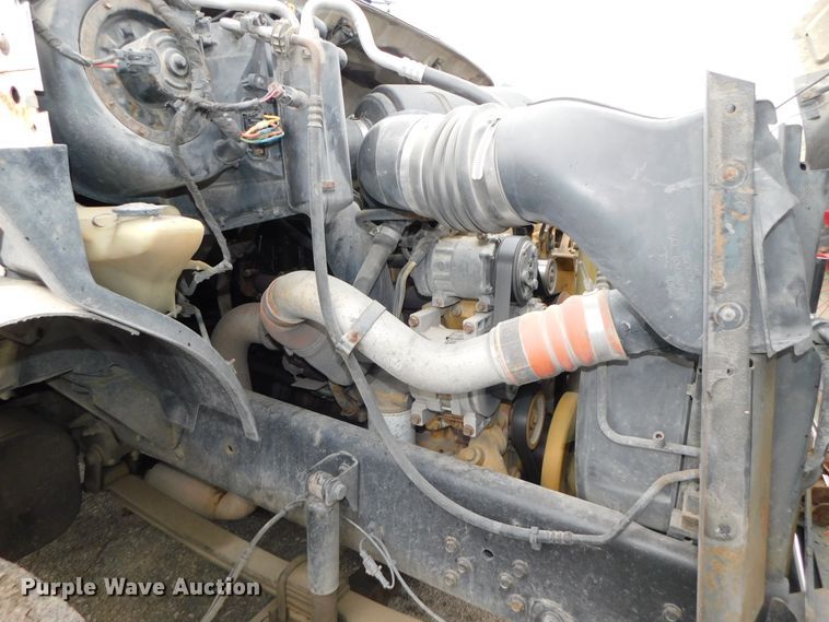 image for item DJ5985 2004 Ford F650 Super Duty XLT  rollback truck