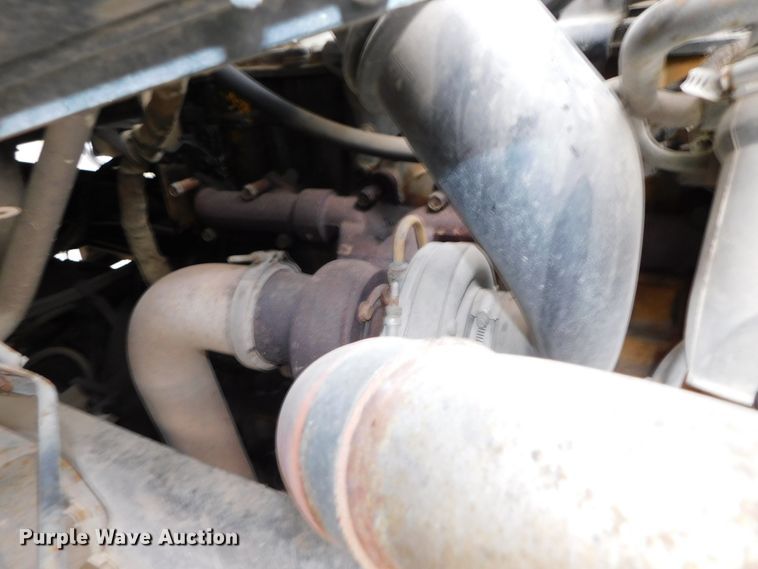 image for item DJ5985 2004 Ford F650 Super Duty XLT  rollback truck